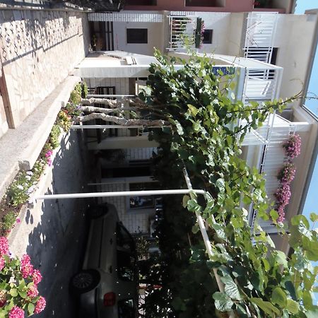 Apartments Lana Pula Luaran gambar