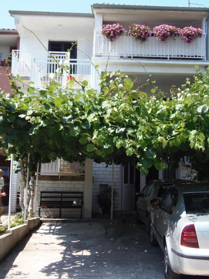 Apartments Lana Pula Luaran gambar