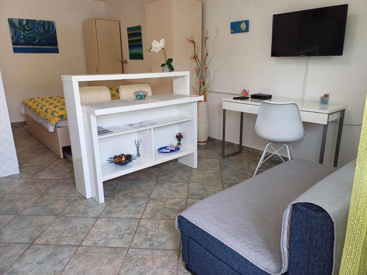 Apartments Lana Pula Luaran gambar