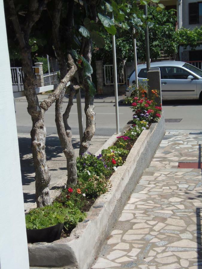 Apartments Lana Pula Luaran gambar